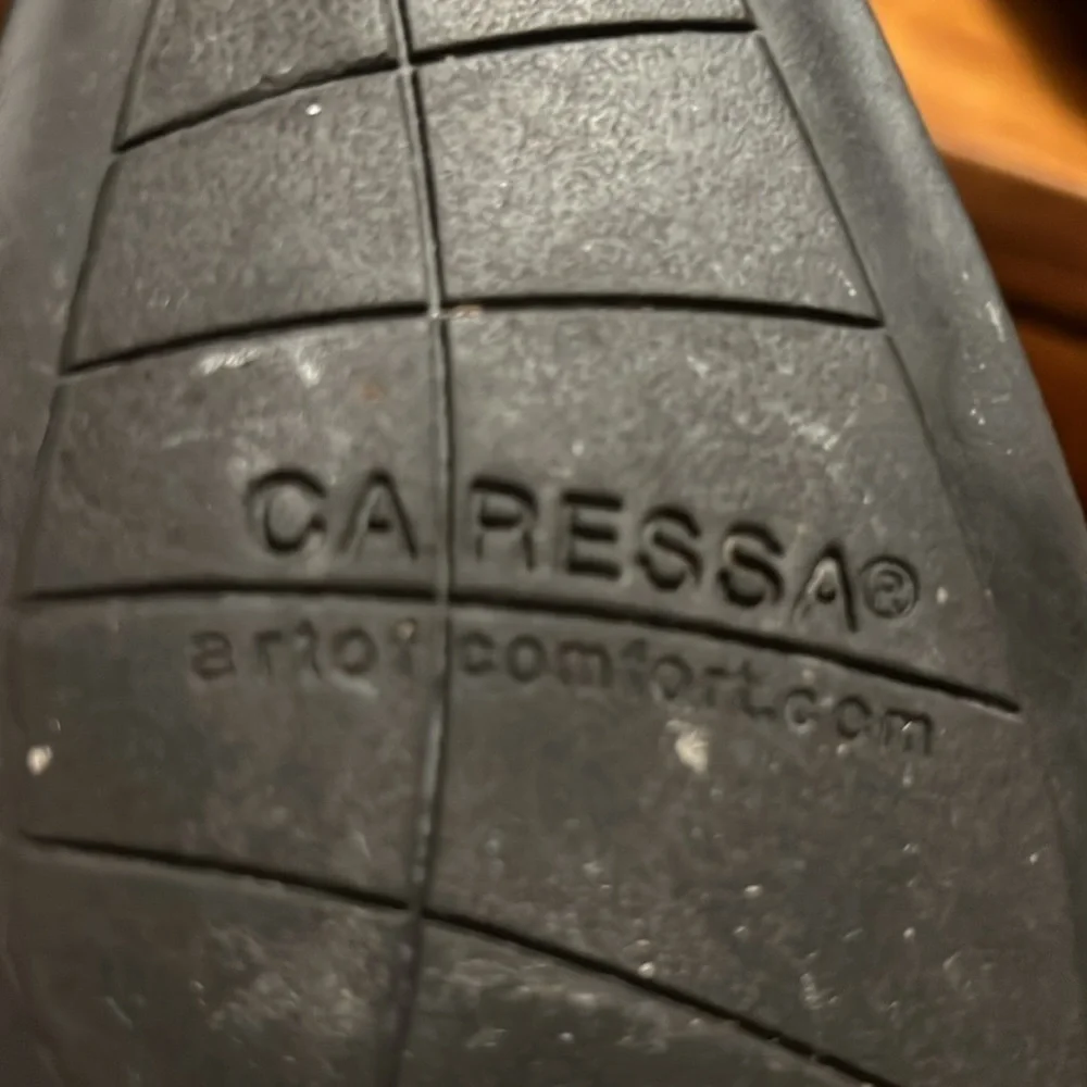 CARESSA Women’s Black Low Bootie size 8 & 1/2 M. 3 inch heel